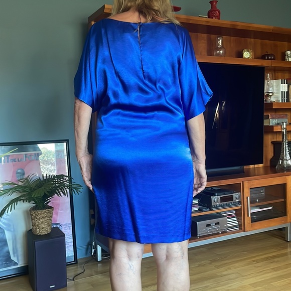 SATIN BLUE GORGEOUS OPEN SLEEVE COCKTAIL DRESS - Picture 3 of 3